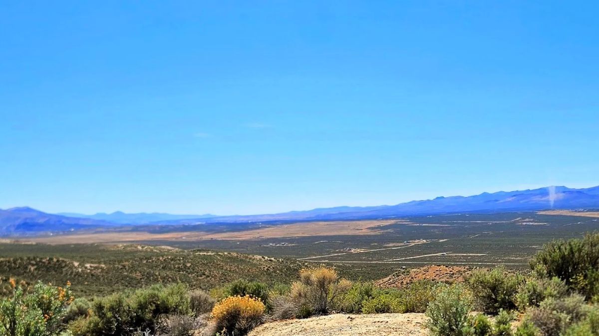 1.13 Acres Off-Grid ESCAPE!! - Image 4