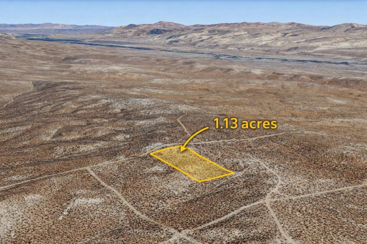 Decorative background for 1.13 Acres Off-Grid ESCAPE!! image 8
