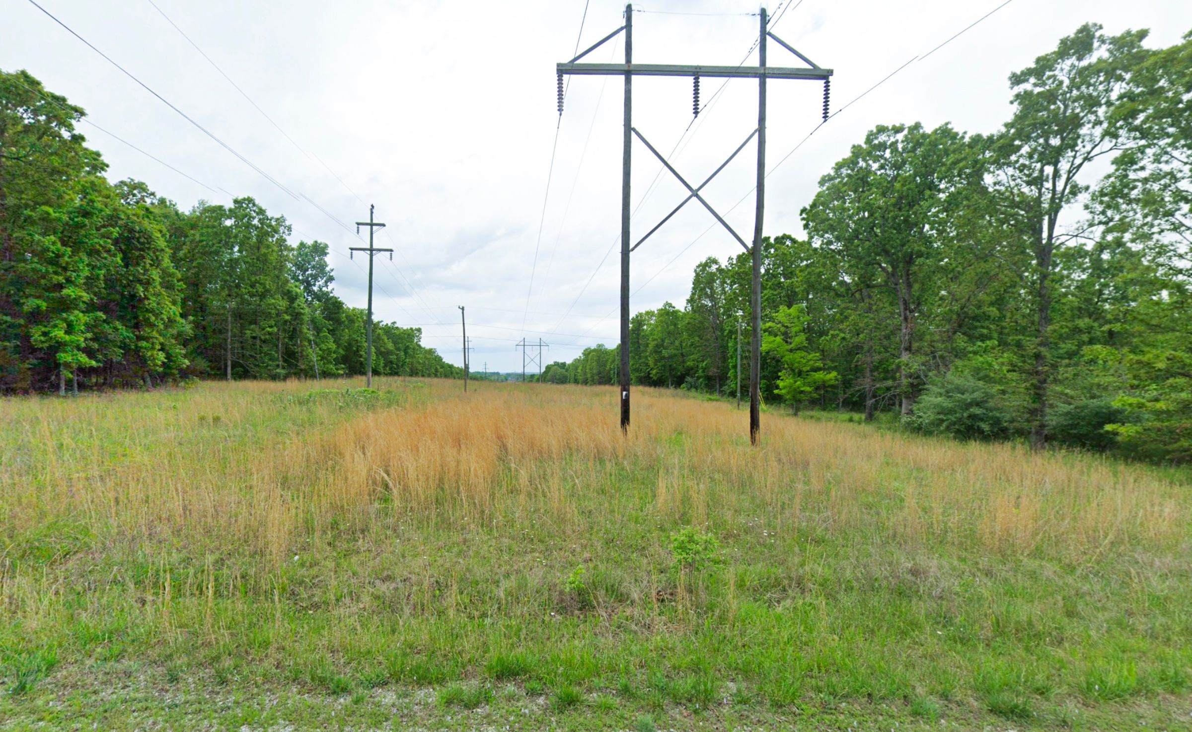 1521 DEWBERRY LN, HORSESHOE BEND, AR 72512 in Izard County, AR