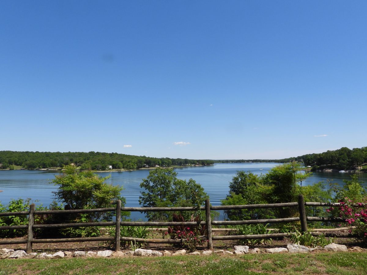 1104 TEXAS DR, HORSESHOE BEND, AR 72512 - Main image