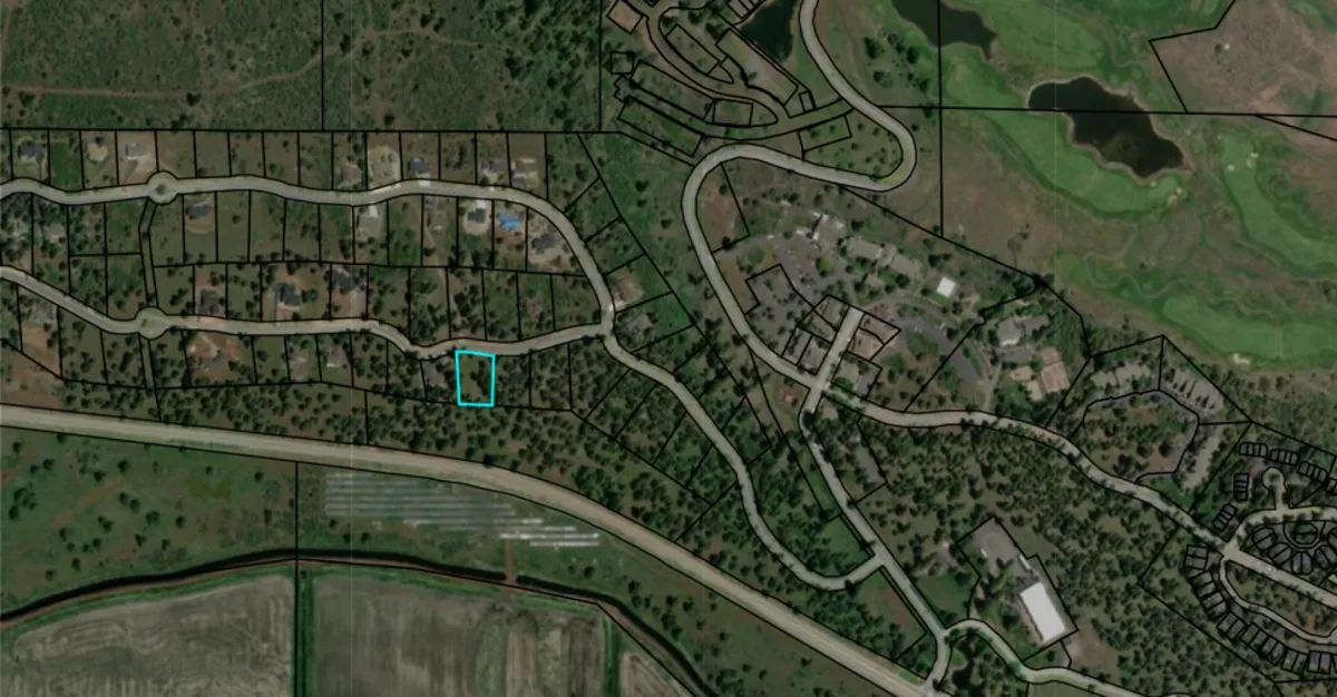 Your Running Y Retreat – Golf, Lake Access & Village Charm Await! - Image 2