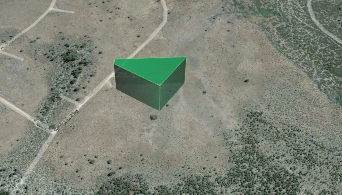 Own 1.52 Acres of Raw, Untamed Oregon Wilderness – No Bull, No Beauty! - Main image