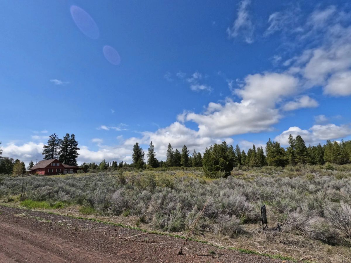 Decorative background for 0.52-Acre Buildable Lot Near Agency Lake – Zoned R-2 – Ready for Development image 6
