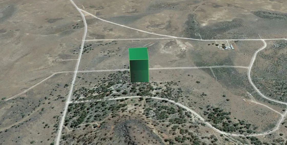 Rare 1.46 Acre off-grid parcel on lower plateau! in Klamath County, OR