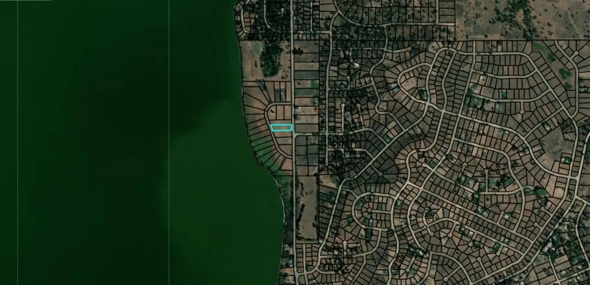 1-Acre Residential Lot in Gated Community with Power, Lake Views & Private Lake Access – Chiloquin, OR - Image 3