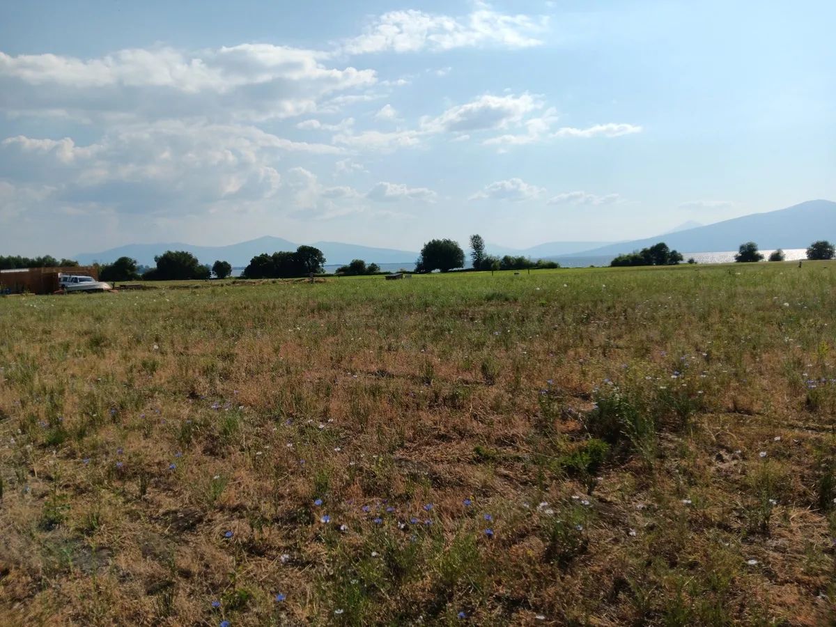 Decorative background for 1-Acre Residential Lot in Gated Community with Power, Lake Views & Private Lake Access – Chiloquin, OR image 8