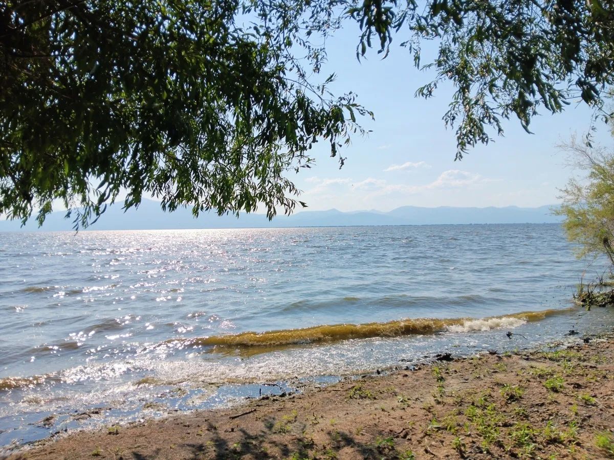 Decorative background for 1-Acre Residential Lot in Gated Community with Power, Lake Views & Private Lake Access – Chiloquin, OR image 12