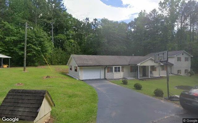 Decorative background for 1.5 Acres in Newnan - Coweta County, GA image 5