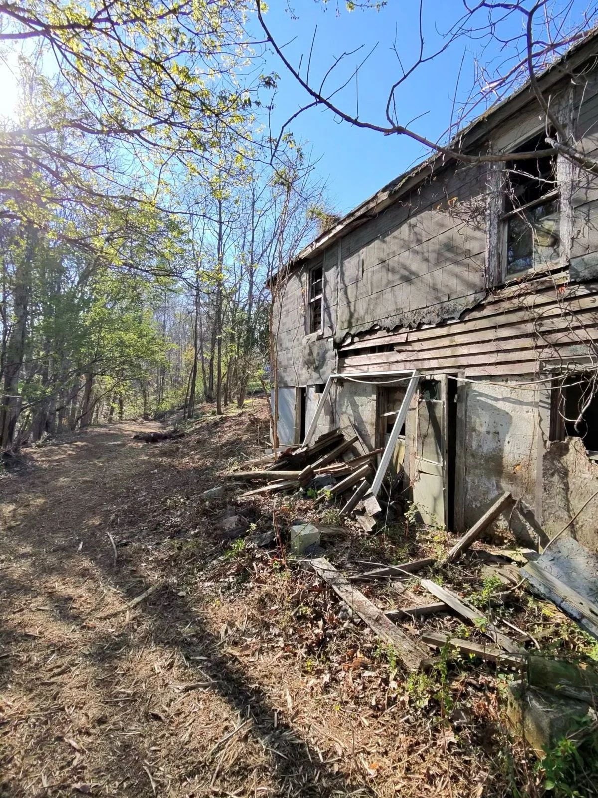 13.676 Acres For Sale in Montgomery County Virginia!