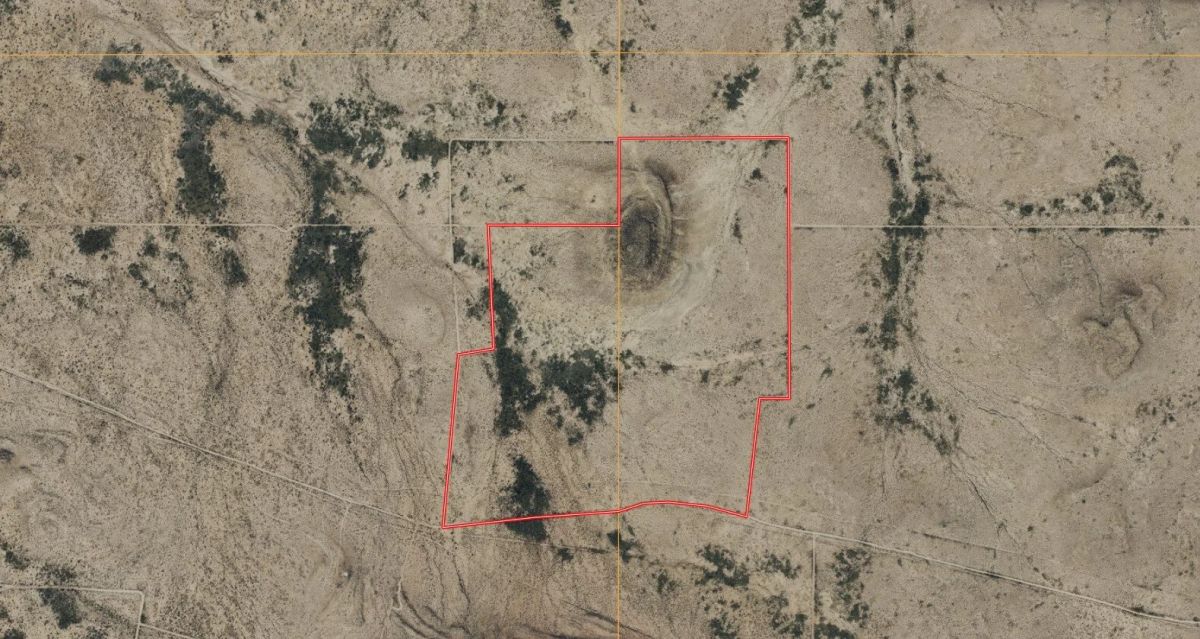 140 Acres of Wide-Open West Texas — Seven Surveyed 20-Acre Lots - Main image