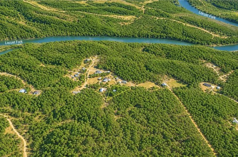 Decorative background for 0.14-Acre Homesite in Laurel, MS image 13