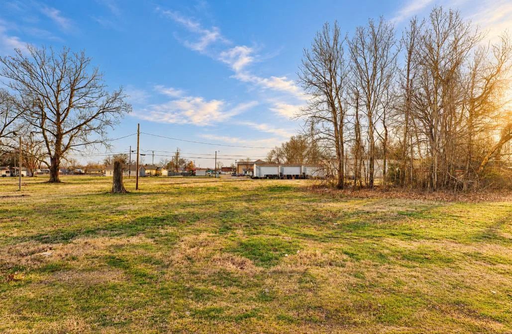 Decorative background for 119 8TH ST, CLARKSDALE, MS 38614 image 5