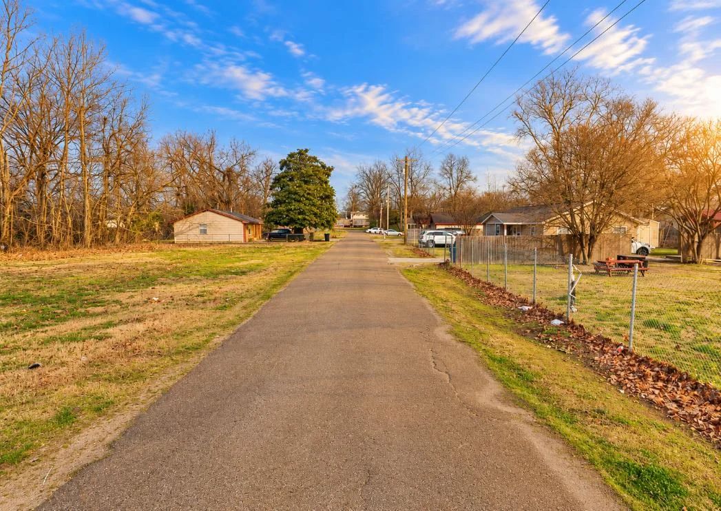 Decorative background for 119 8TH ST, CLARKSDALE, MS 38614 image 8