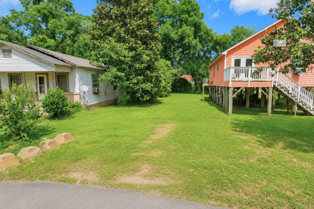 0.10-Acre Lot Perfect for Home - Image 2