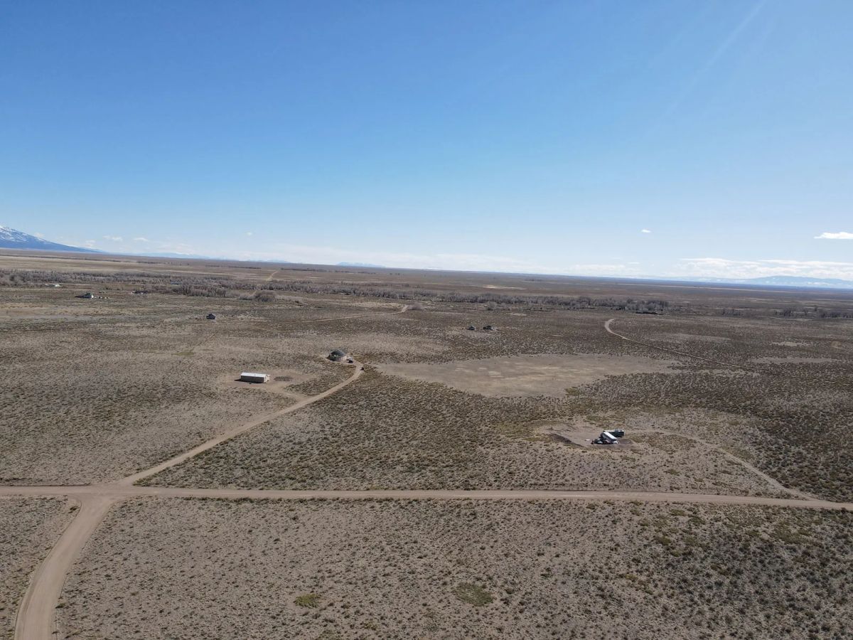 Decorative background for High Desert Plains Oasis image 9