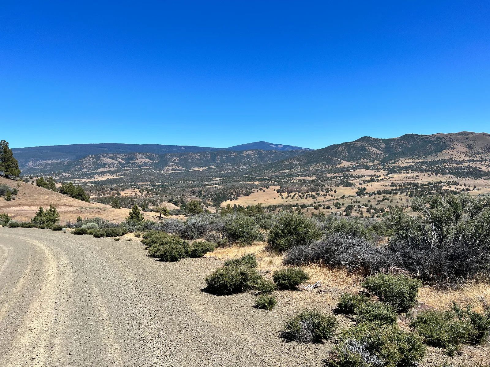Great View Property, Power is Nearby in Siskiyou County, CA