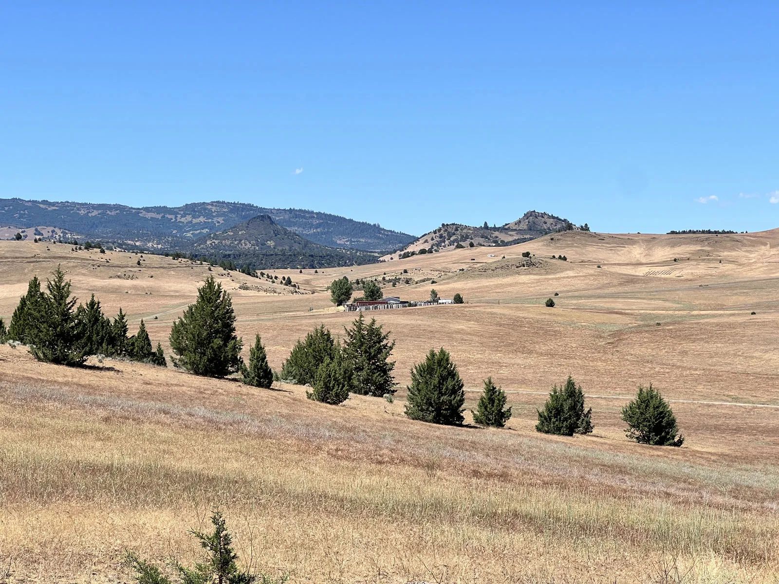 Valley and Mountain Views, Near Water Activities in Siskiyou County, CA