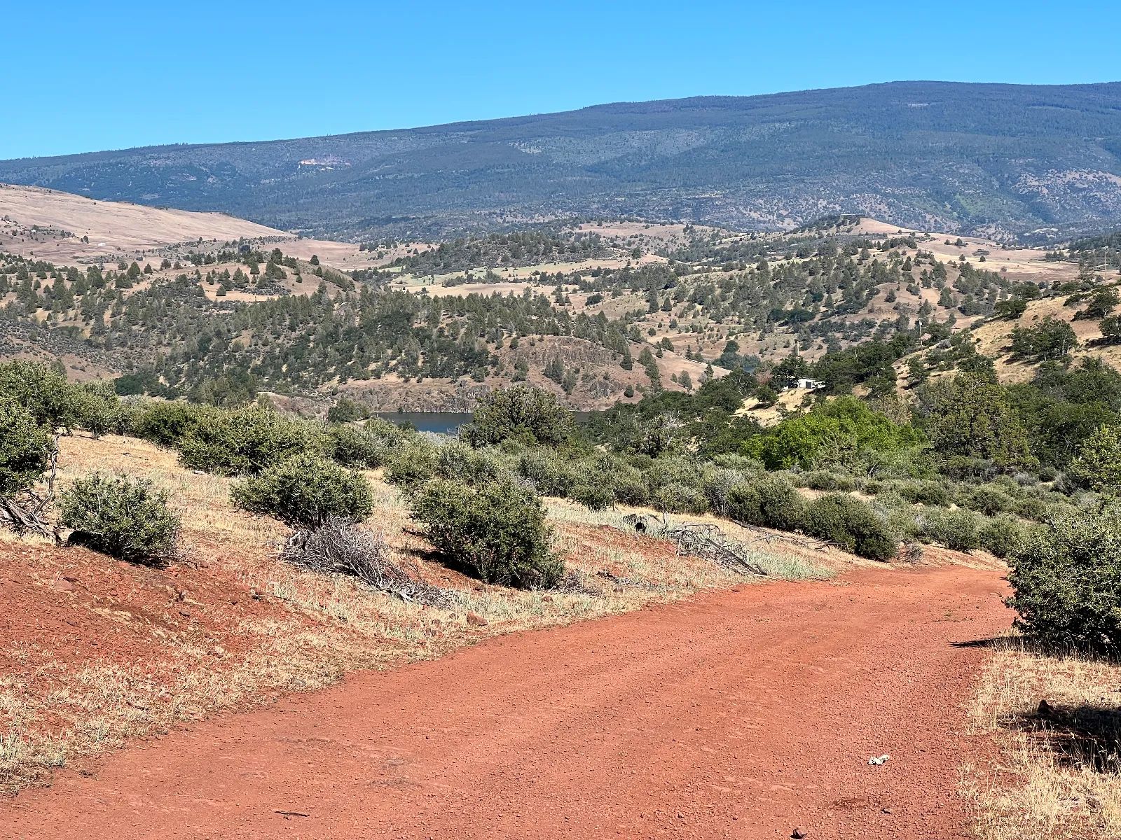 Great Water and Mountain Views in Siskiyou County, CA