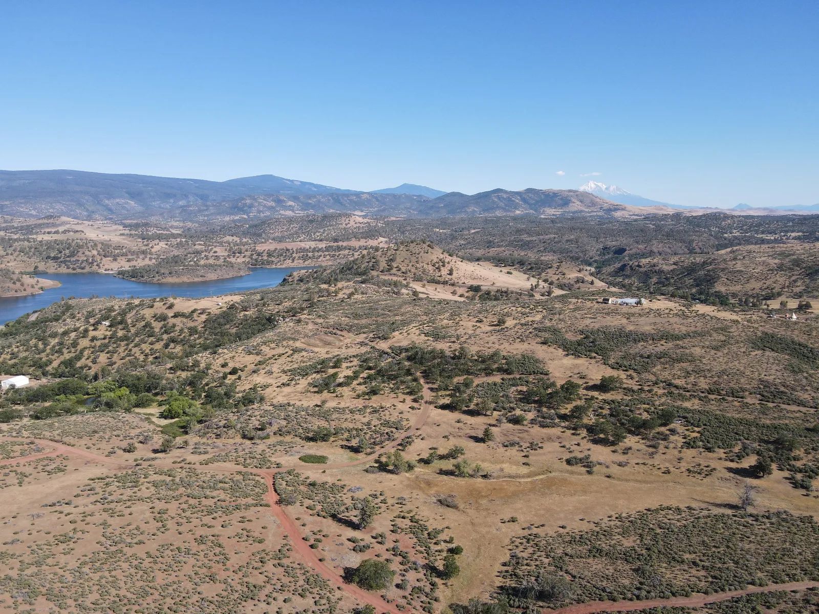 Great Water and Mountain Views in Siskiyou County, CA
