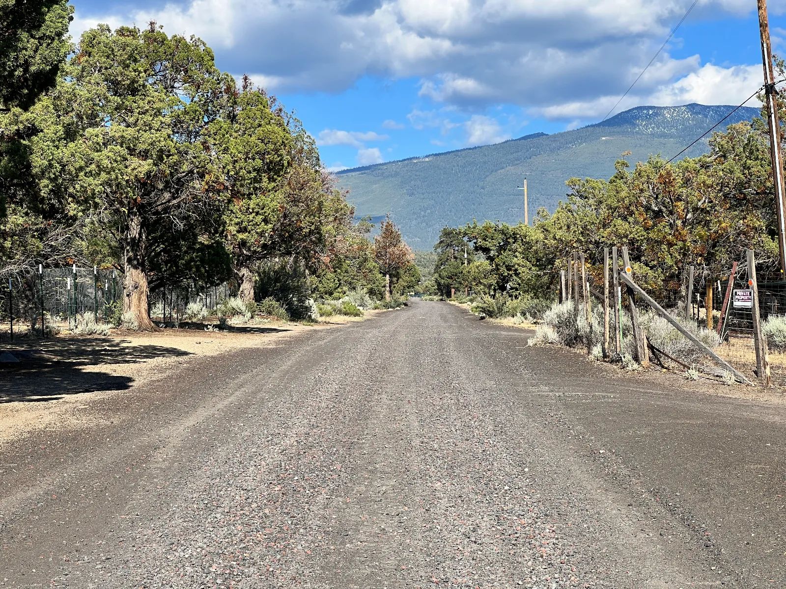 Corner Lot, Power at the Street, Great Homestead Area in Siskiyou County, CA