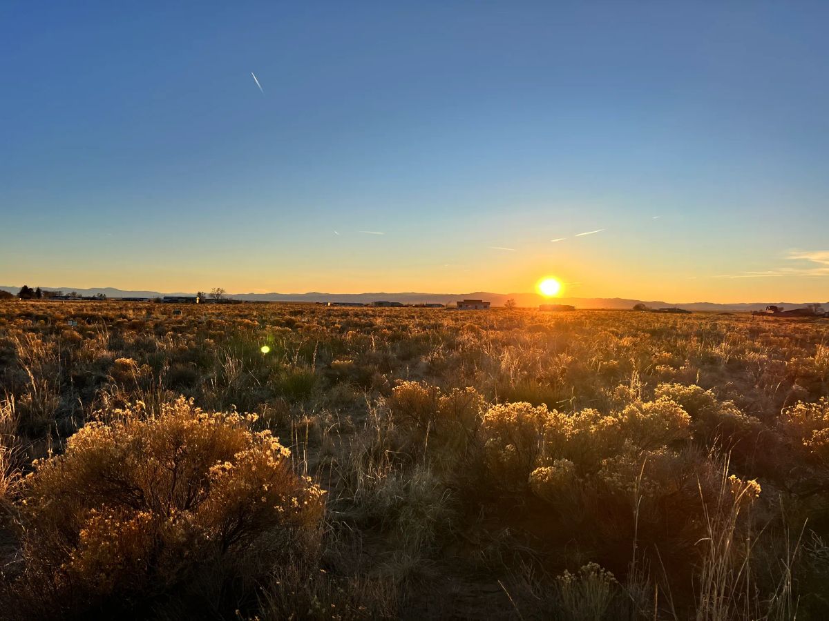 Decorative background for Flat Land Surrounded by Peaks image 5