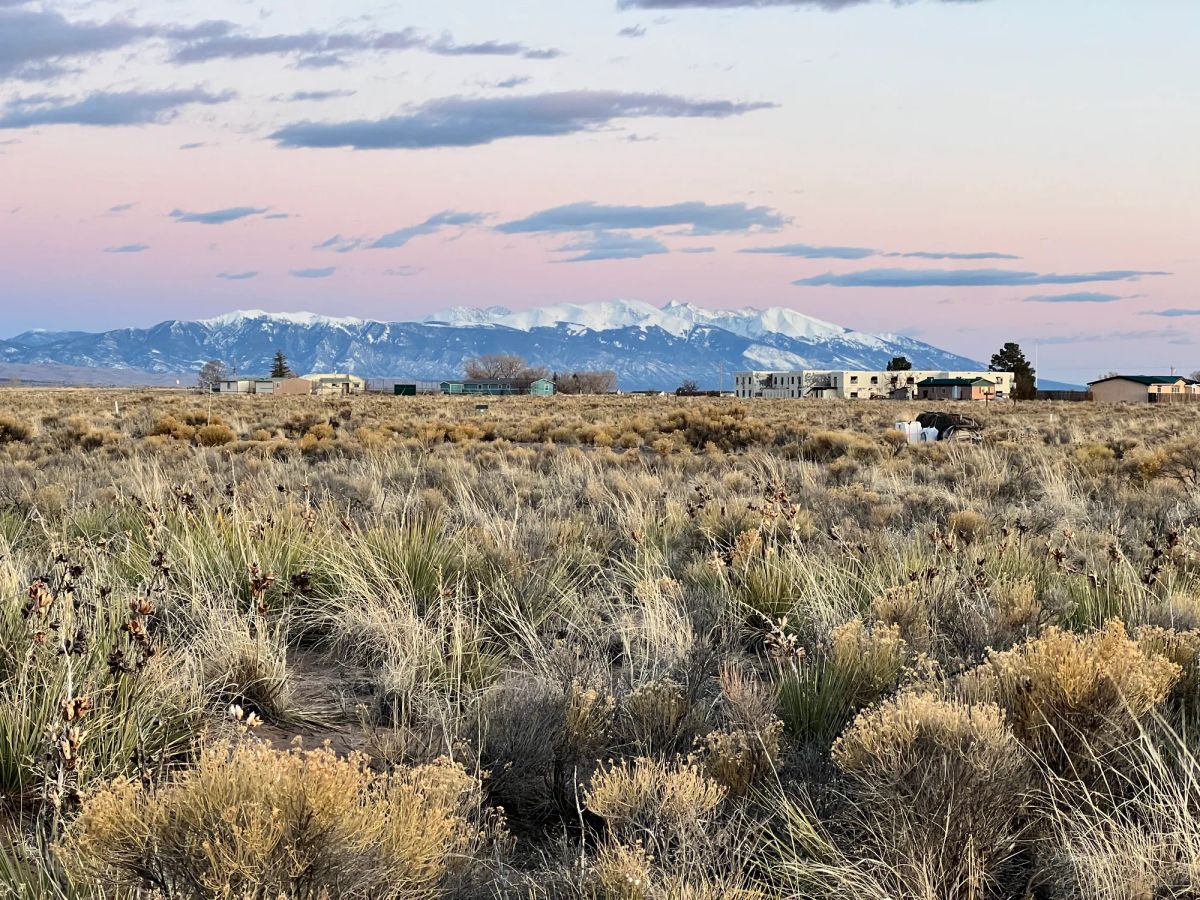 Decorative background for Flat Land Surrounded by Peaks image 6