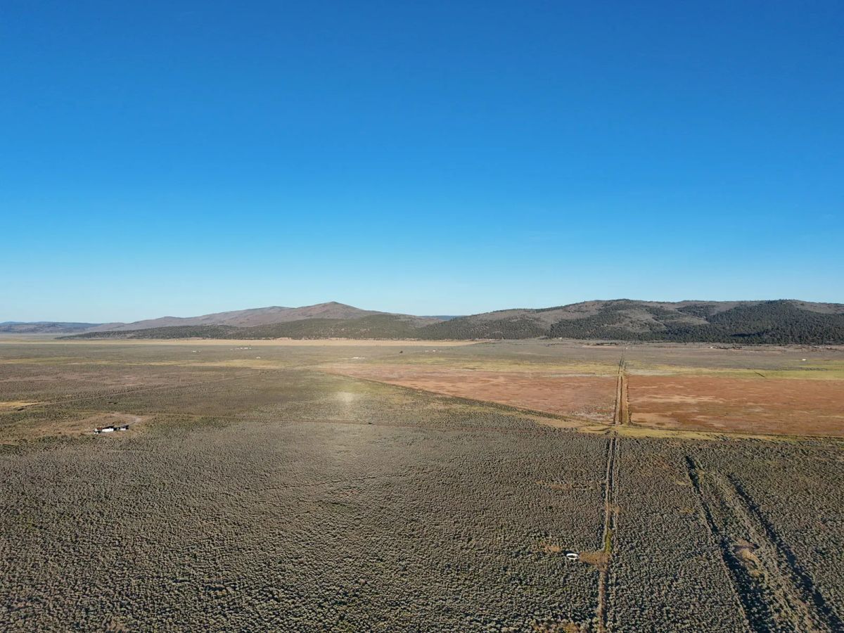 Decorative background for One hour from Susanville. Level Parcel image 6