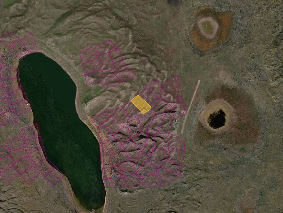 Decorative background for 4.8 Acres near Dune Lake image 26