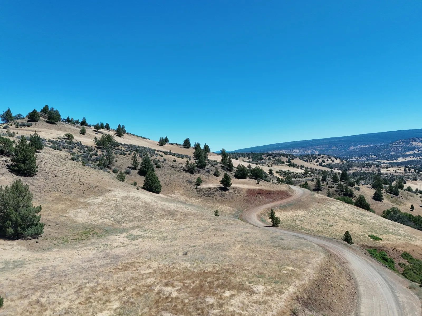 Elevated View Property KRCE in Siskiyou County, CA