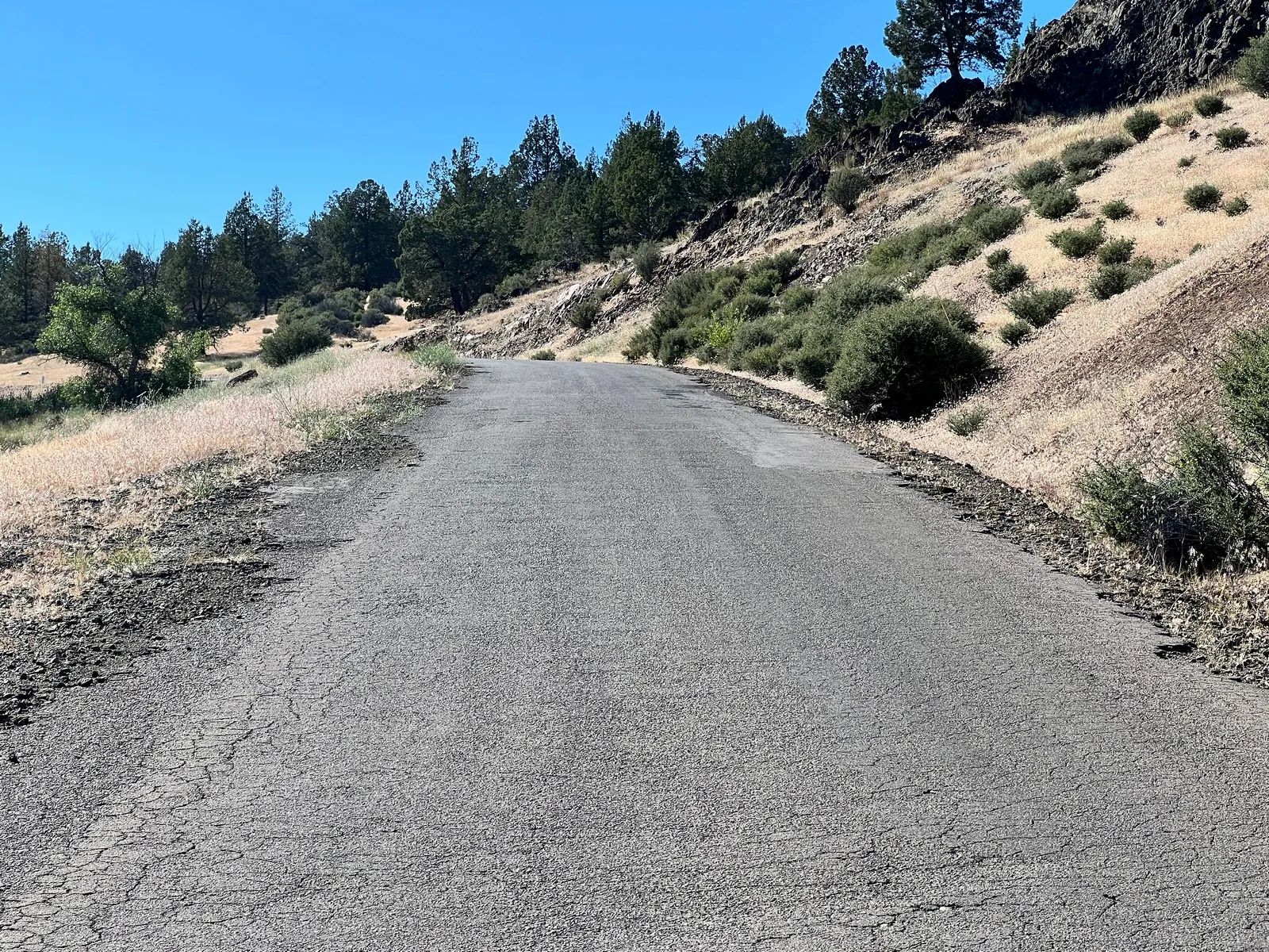 Campground Facility Included, Access to Klamath River in Siskiyou County, CA
