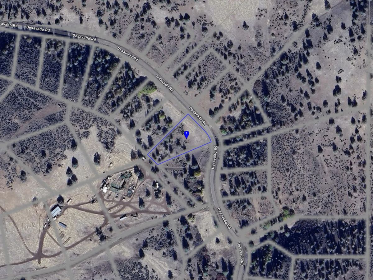 Decorative background for Campground Facility Included, Access to Klamath River image 24