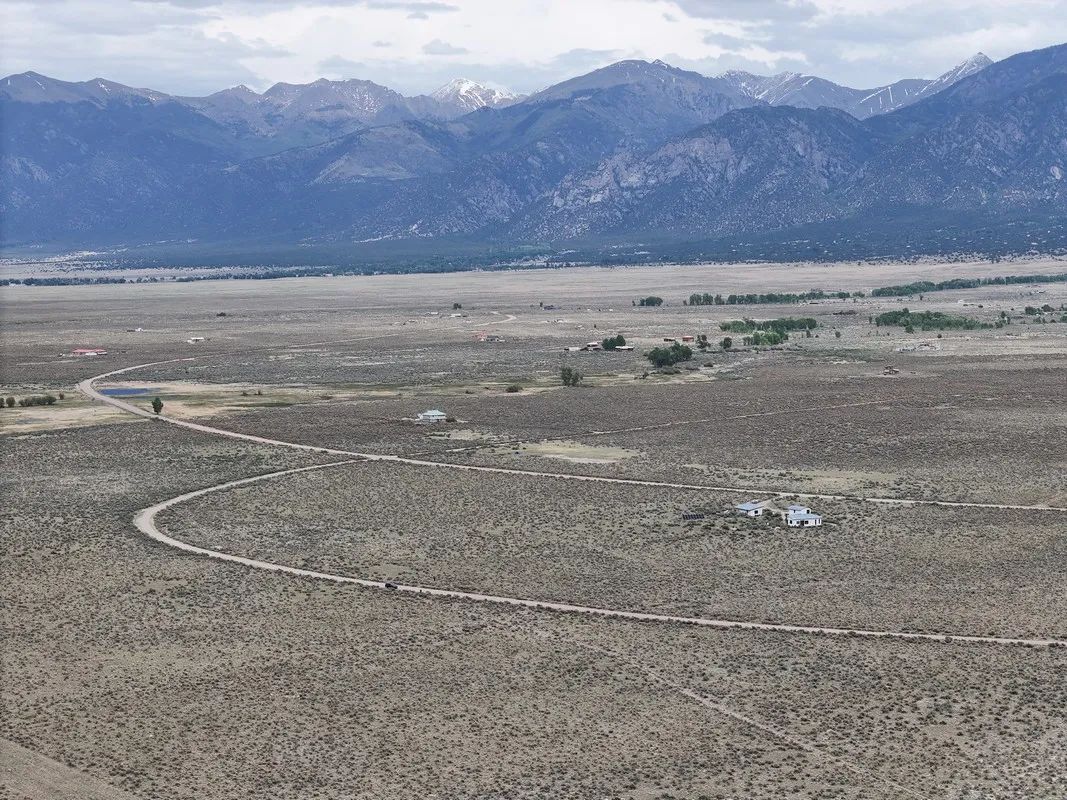 Decorative background for Over 3 Acres near Crestone CO image 14