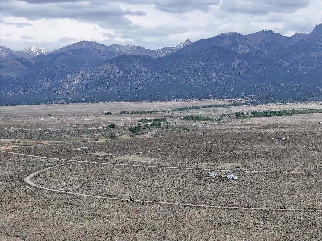 Decorative background for Over 3 Acres near Crestone CO image 15