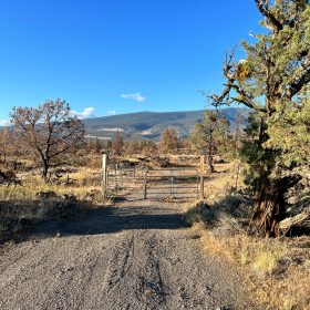 Great Homestead, Driveway, Gate, Power, Great Views in Siskiyou County, CA