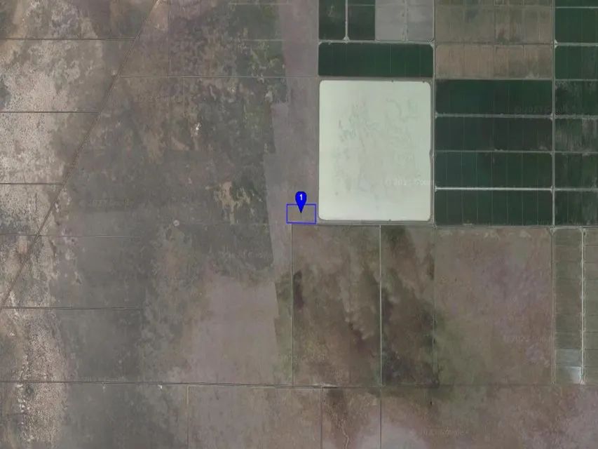 Decorative background for Moon Valley Ranch near Termo image 11