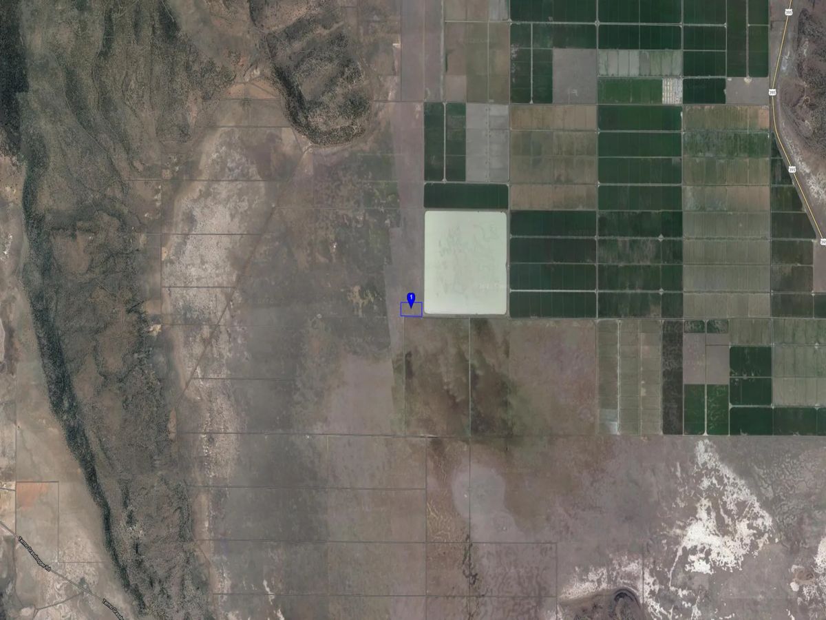 Decorative background for Moon Valley Ranch near Termo image 18