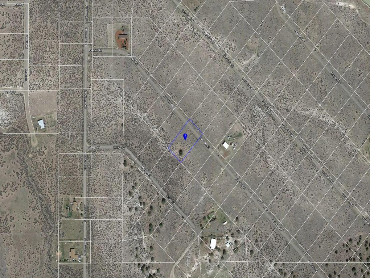 Decorative background for Nearly an Acre, Close to Highway and Short Drive to Alturas image 16