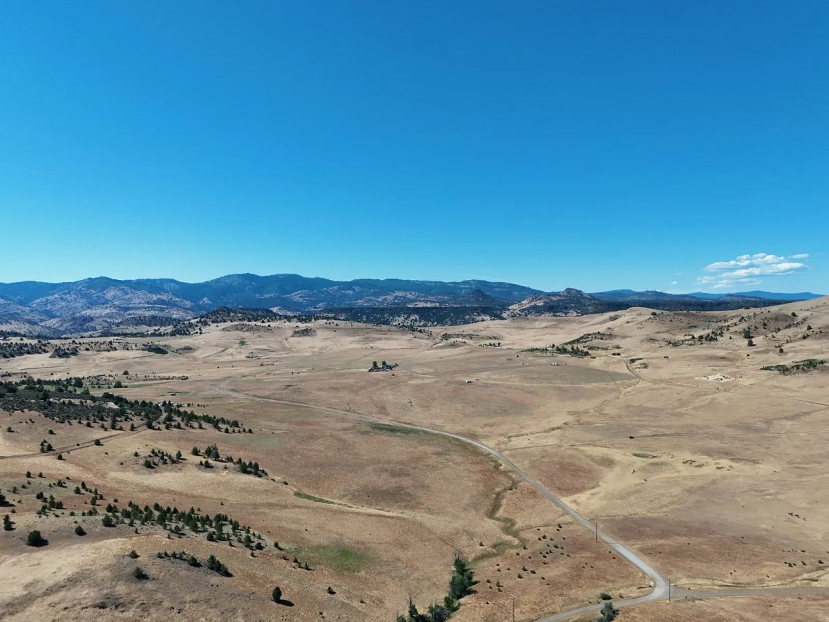Decorative background for Near Iron Gate Reservoir, Great Recreation image 9