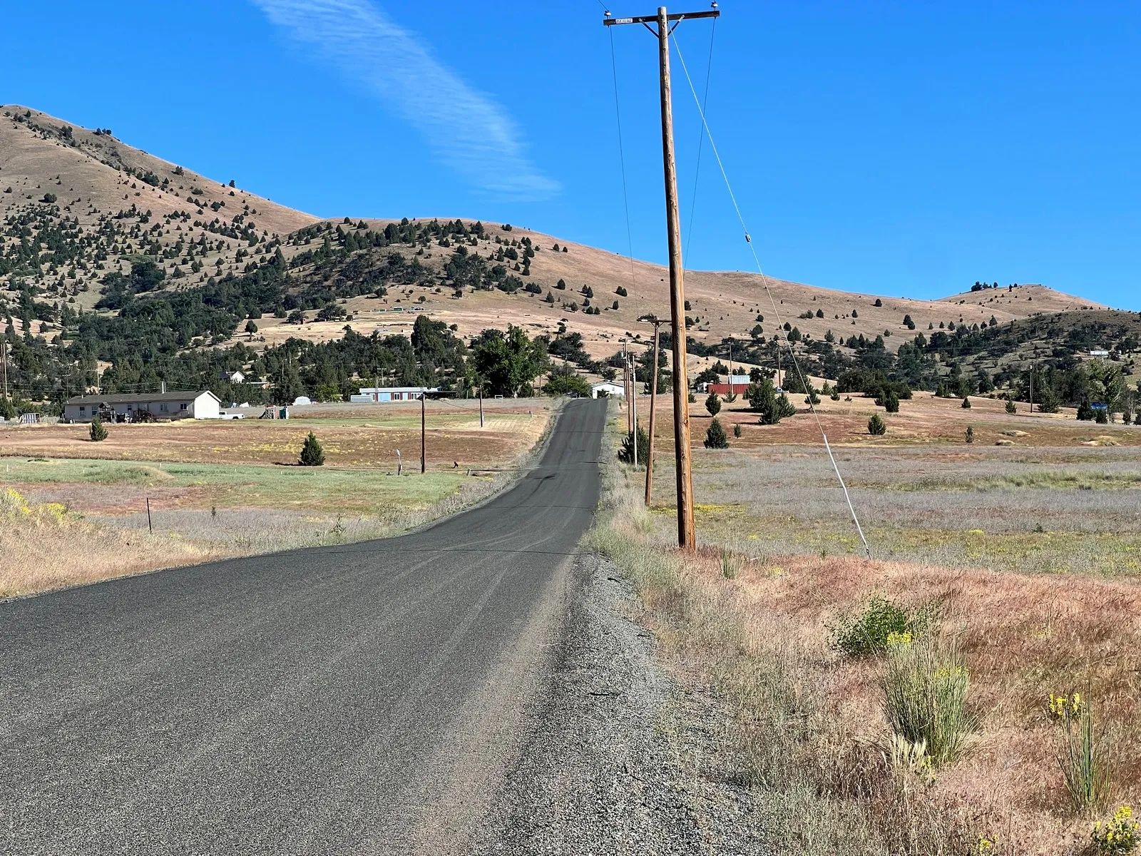 Paved Road, Power, Great Build/Retreat Location in Siskiyou County, CA