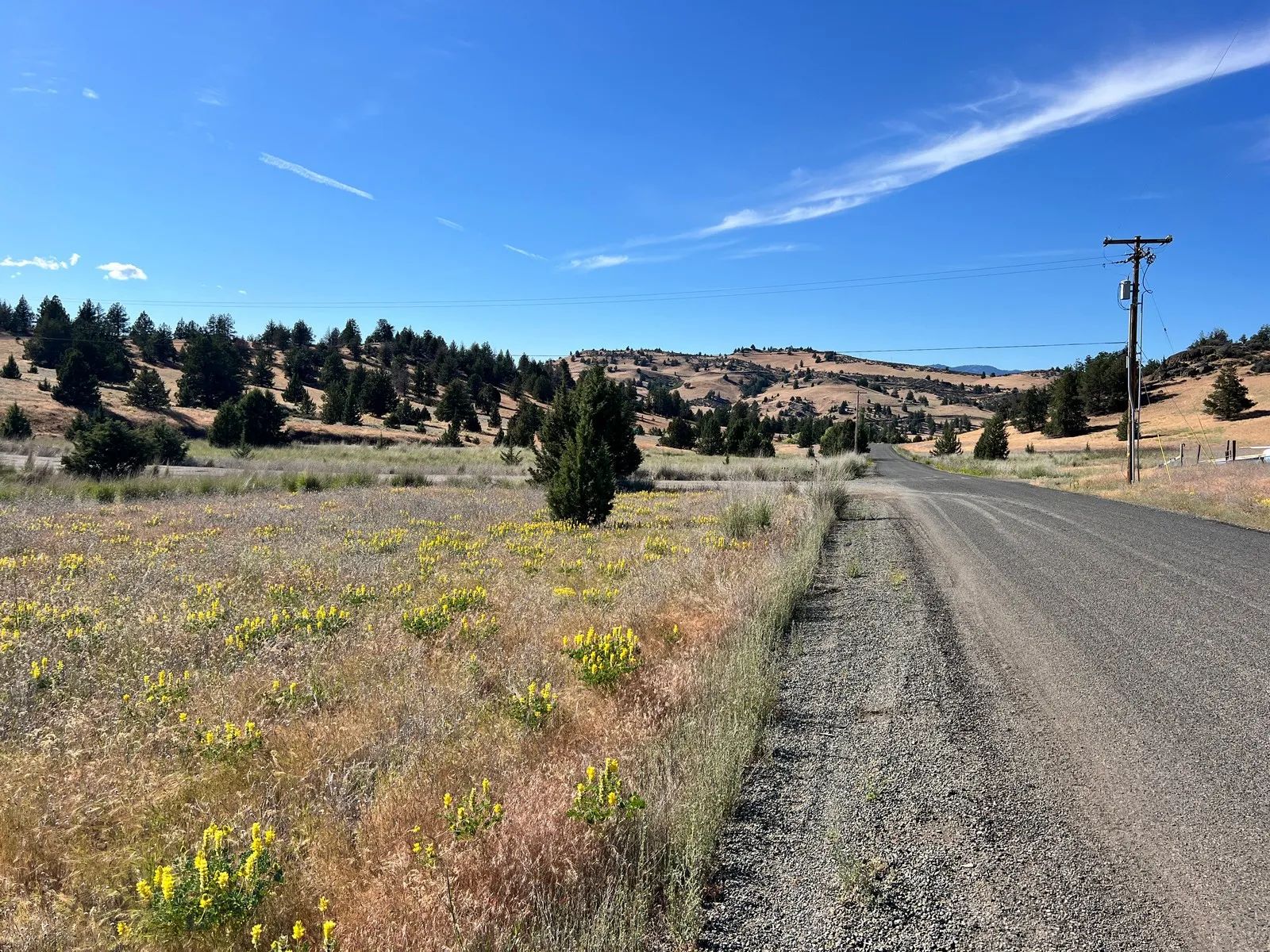Paved Road, Power, Great Build/Retreat Location in Siskiyou County, CA