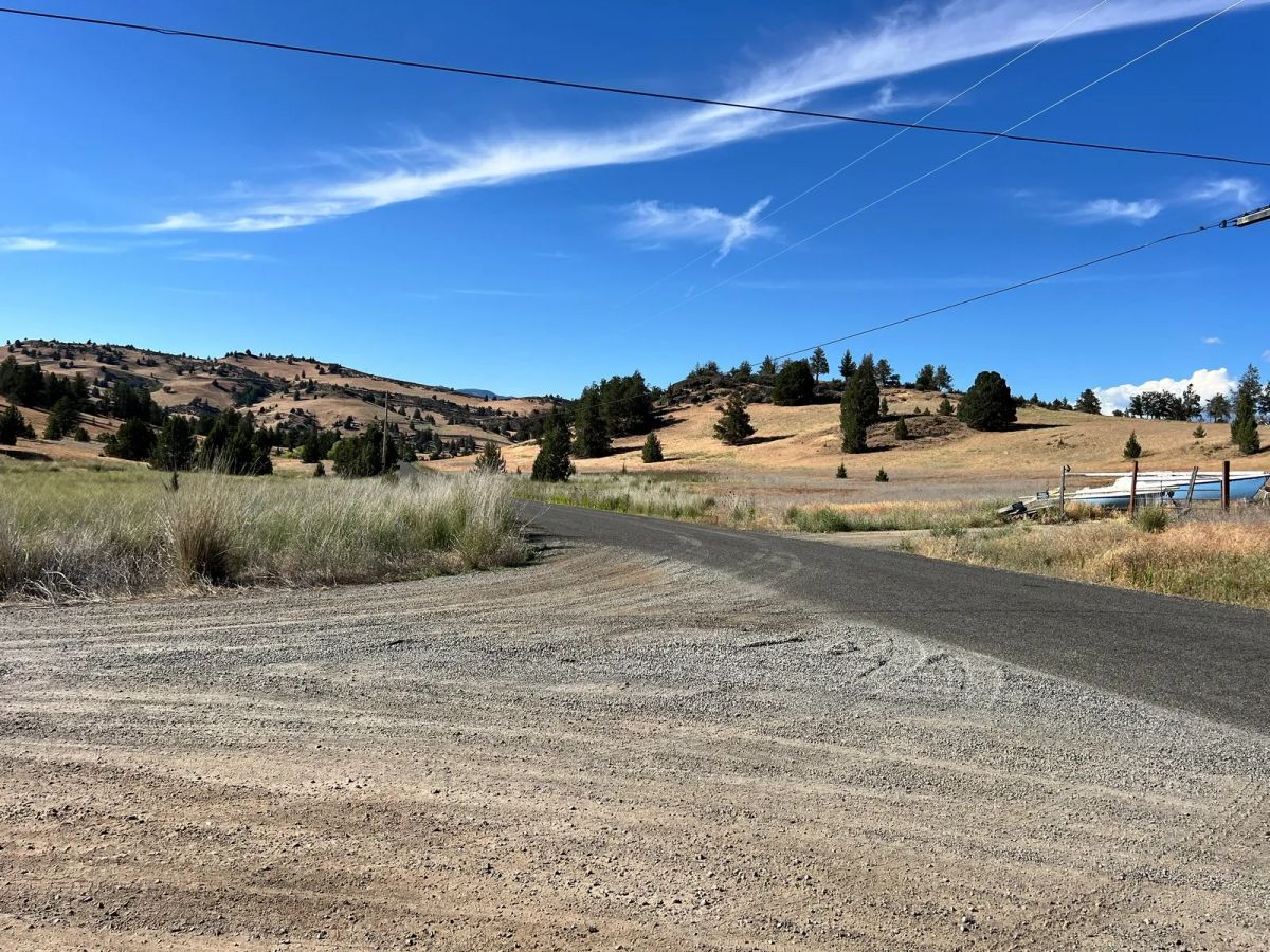 Paved Road, Power, Great Build/Retreat Location - Image 4