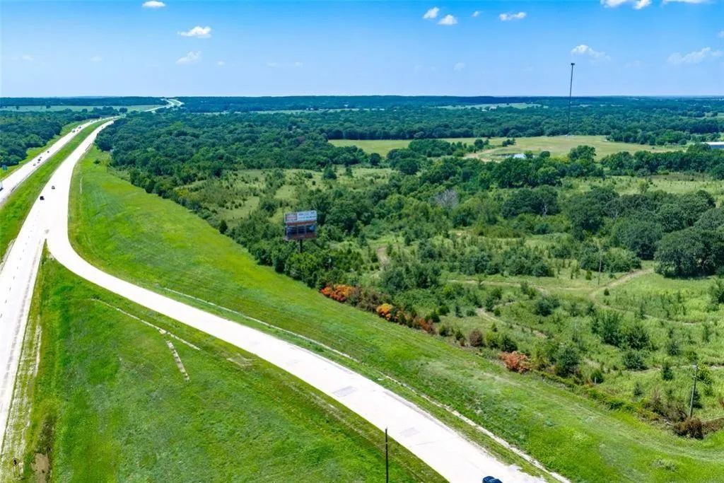 Decorative background for 27.9 Acres - Corner of I-40 & Hwy 56, Exit 212 - Okemah, OK image 10