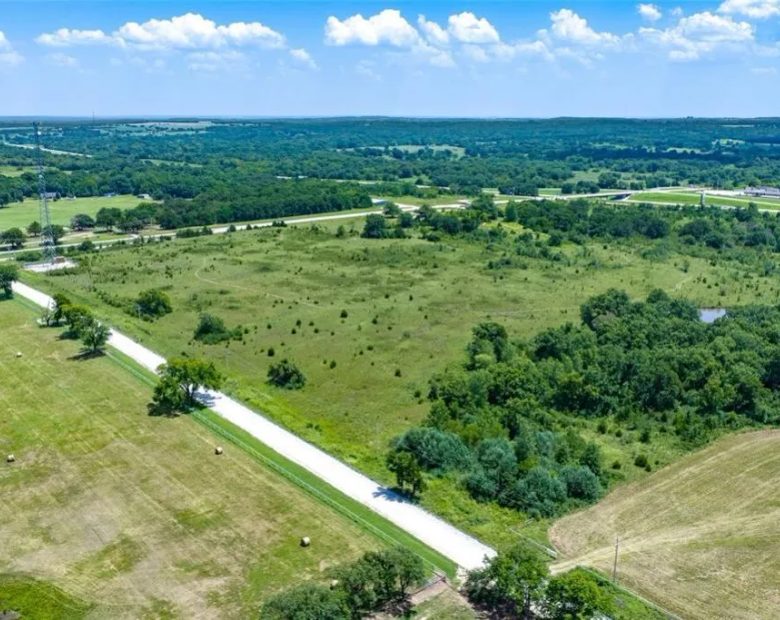 6.14 Acres at NS 368 & EW 112 Rd with Cell Tower Lease - Okemah, OK in Seminole County, OK