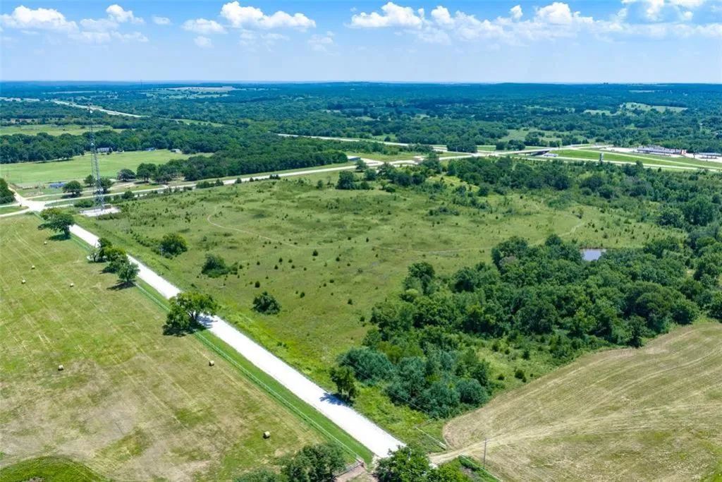 6.1 Acres on Hwy 56 Near I-40 Exit 212 - Okemah, OK - Image 4