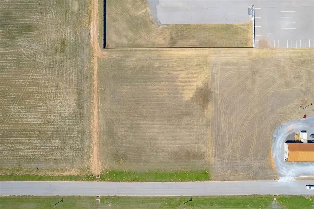 Decorative background for 1.28 Acre Commercial Lot on N Broadway Blvd, Hinton, OK image 7