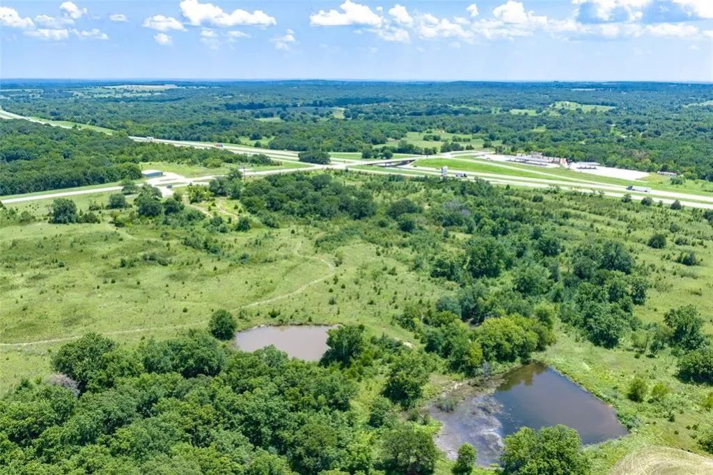 Decorative background for 24 Acres Near I-40 Exit 212 with Cell Tower Lease - Okemah, OK image 6