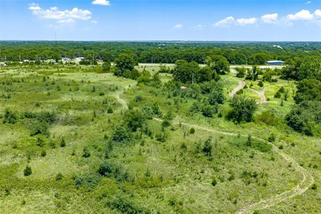 Decorative background for 24 Acres Near I-40 Exit 212 with Cell Tower Lease - Okemah, OK image 11