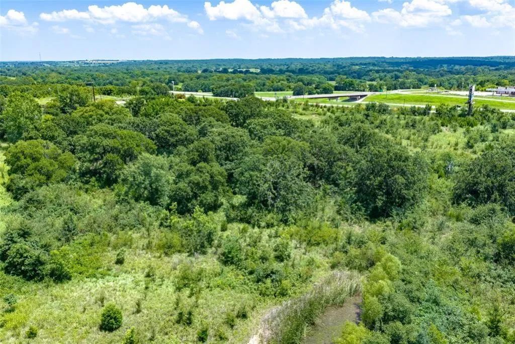 Decorative background for 24 Acres Near I-40 Exit 212 with Cell Tower Lease - Okemah, OK image 12
