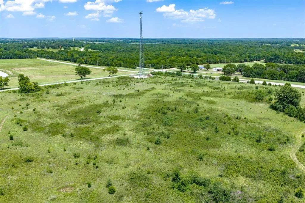 Decorative background for 53.68 Acres at I-40 Exit 212 Interchange - Okemah, OK image 31