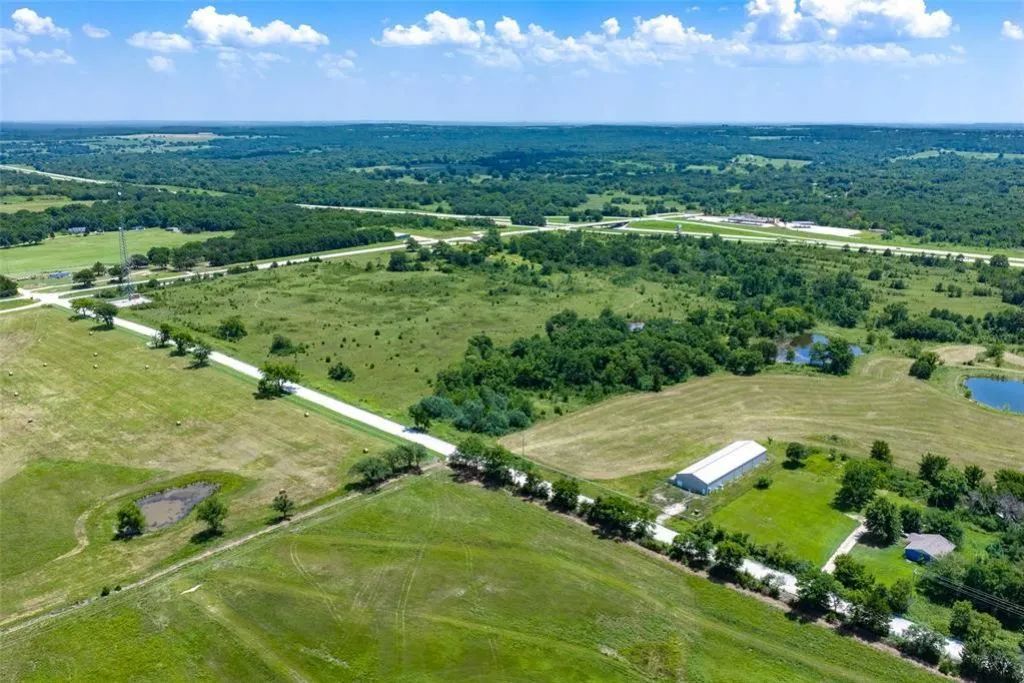 Decorative background for 7.91 Acres - I-40 & Hwy 56 Corner, Former Gas Station Pad - Okemah, OK image 7